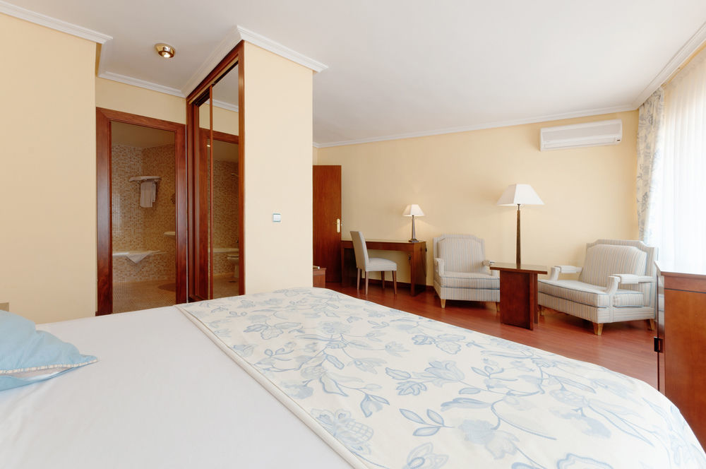 Sports Hotel Nayade Los Ángeles de San Rafael Eksteriør billede